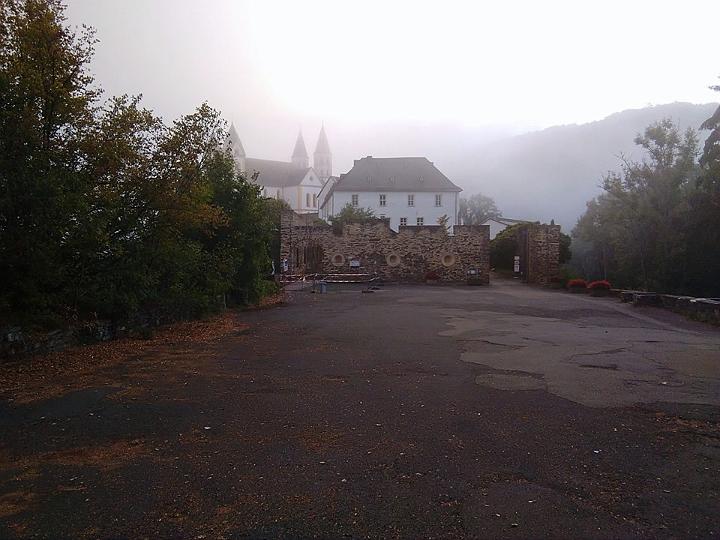 01.jpg